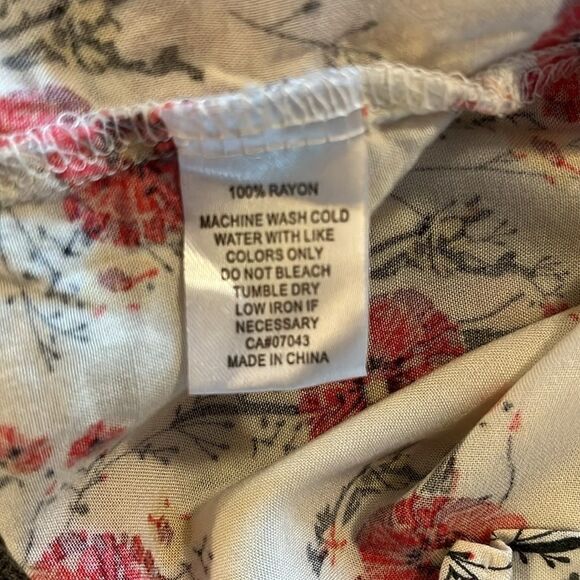 Floral Rayon Lightweight Button Down Summer Top with Poppies Size Large - Picture 12 of 12